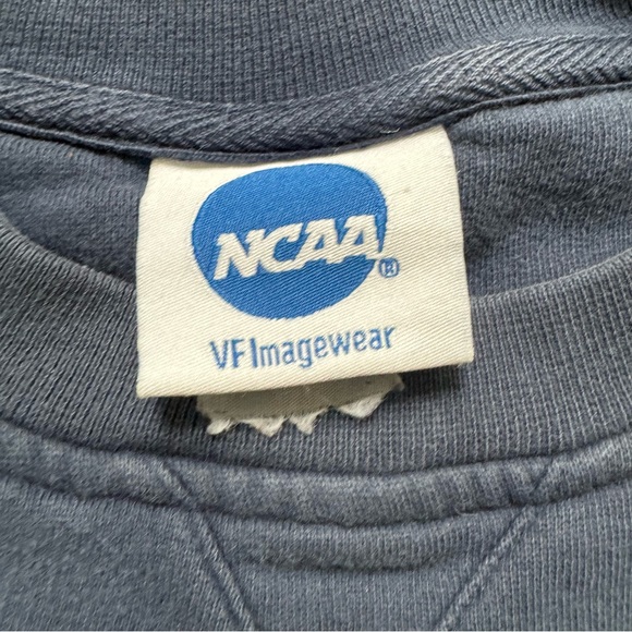 Vintage NCAA Notre Dame Crewneck - Picture 2 of 5
